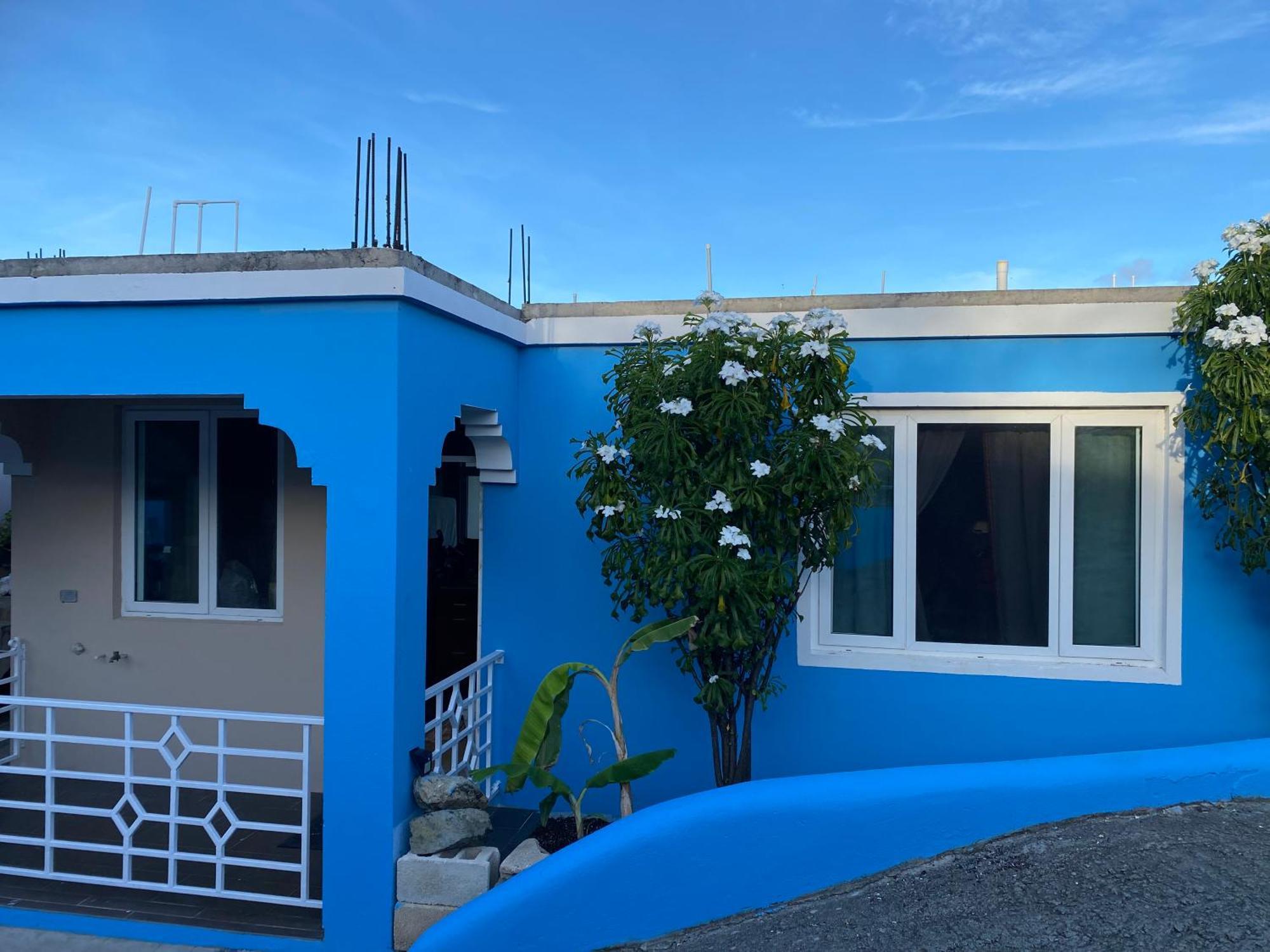 Top Of The Hill Blue Sunshine East End Exterior photo